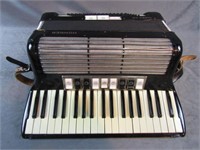 Hohner Tango II 96 Bass Accordion