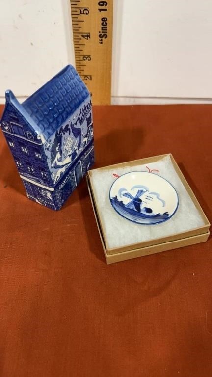 Delft blue ceramic tattoo house and mini plate