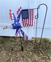 patriotic lawn decorations