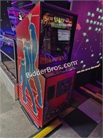 Space Invaders Vintage Arcade Cab w NEW LCD pcb