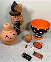 Hewells Pottery pumpkin & halloween decoration