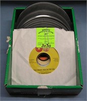 Mixed group of vintage 45 RPM records