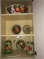 Graniteware Bowl ~ Tea Pots & Decor
