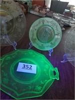 Lot of 4 green uranium plates
