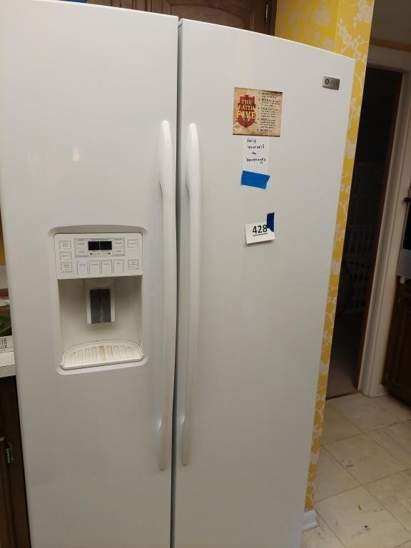 GE side-by-side refrigerator, 20 cu ft,