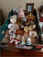 Lot of figurines and other decorative items