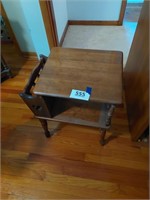 End table/magazine rack - 20" long, 15" wide,