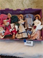 Byers Choice Ltd "The Carolers" doll set