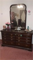 Dresser with Mirror NO CONTENTS 7 Drawer