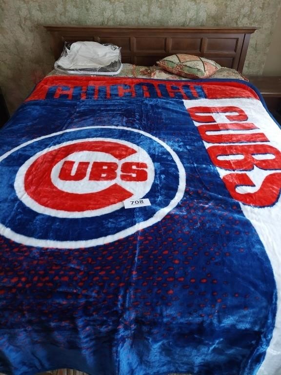 Chicago Cubs velour blanket, 60" x 80"