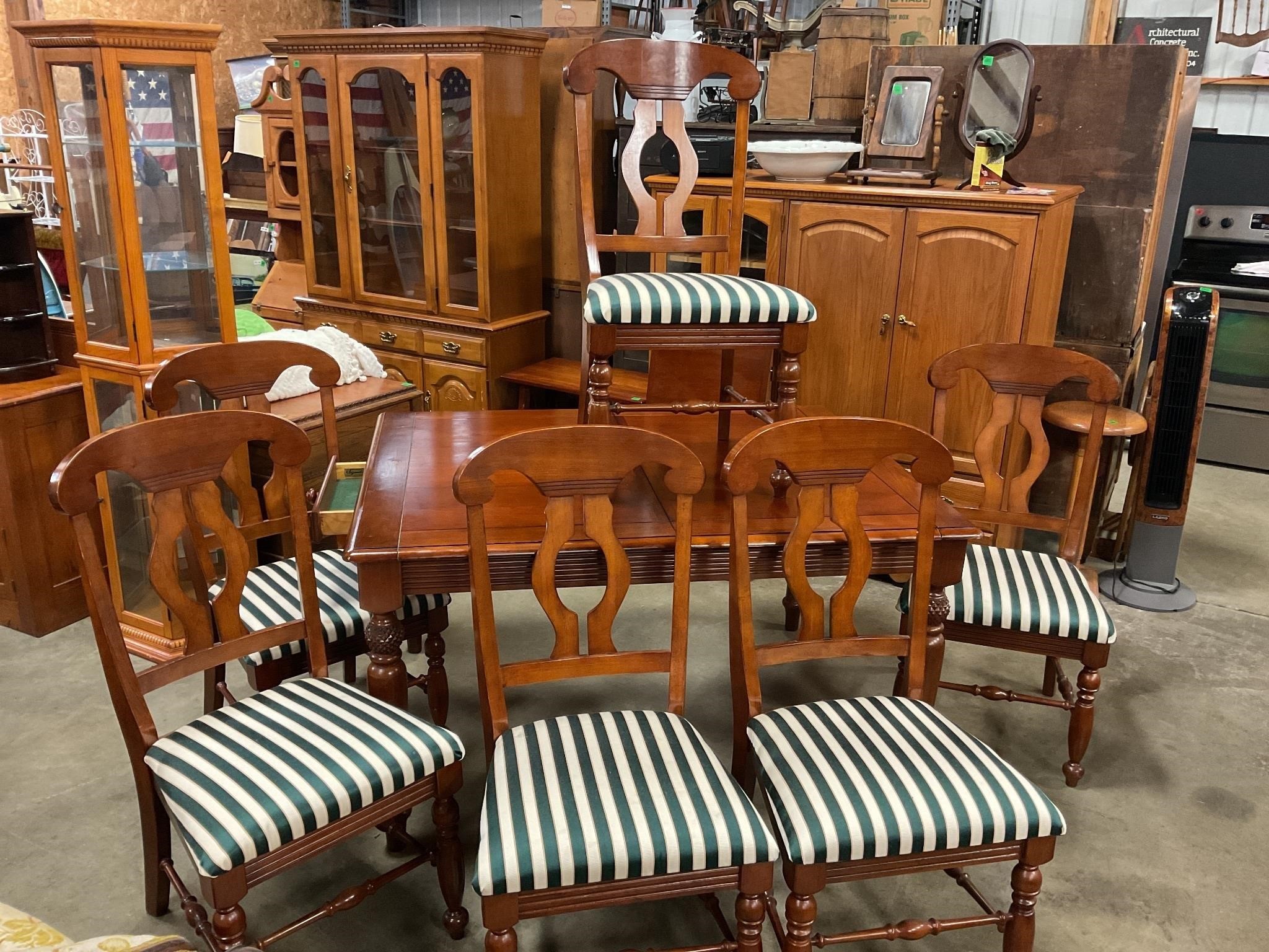 Kitchen table & 6 chairs, drawers end,1 leaf
