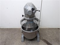 HOBART 20QT DOUGH MIXER W/CAGE A200T