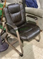 Faux leather metal office arm chair     556
