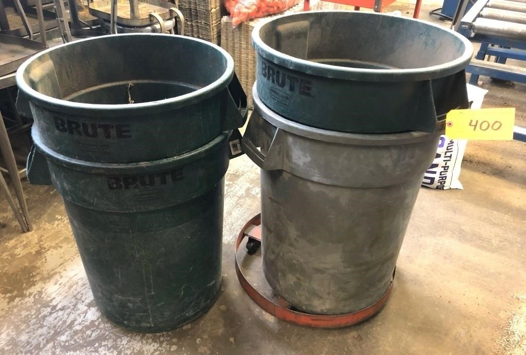 LOT (4) RUBBERMAID "BRUTE" TRASH BARRELS