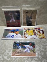 5 Signs Photos of Baseball Players