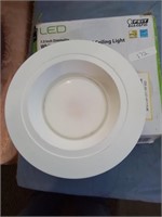 LED7 and a half inch dimmable white round flat t