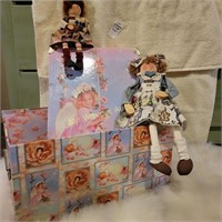 Decretive Box and 2 Dolls