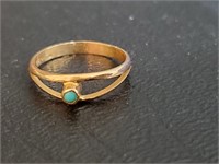 Ladies 18K Gold Ring with Turquise