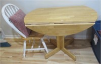 Drop leaf kitchen table with chair.