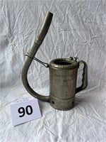 Antique 1 Quart Swingspout Oil Can
