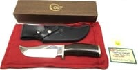 Colt Mountaineer Model U1021 hunting knife,