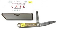 Case Trapper 2-blade folding knife in bone,