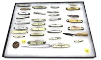 Collection of vintage folding knives includes:
