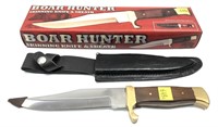 Boar hunter skinning knife and sheath in box