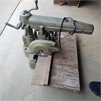 Vintage DeWalt radial arm saw - needs work