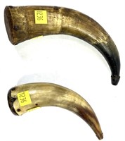 Lot, 2 powder horns, approx. 8" and 6"