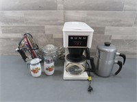 BUNN COFFEE MAKER / IRON / PYREX COFFEE POT