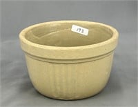 Small stoneware 5" ribbed bowl