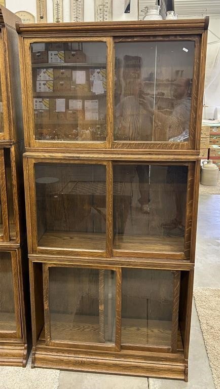Outstanding Oak stack bookcase w/sliding doors