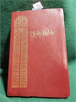 Holy Bible Giant Print ©1990