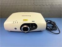 PANASONIC RZ 370 FULL HD PROJECTOR PT- RZ370