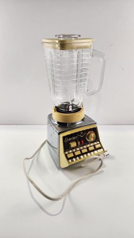 Vintage Osterizer Blender w/Glass Container, works