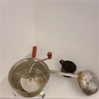 Antique/Vintage Tin Kitchen Items