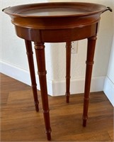 67 - ROUND SIDE TABLE