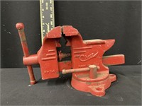 Vintage Chief L4 USA Made Bench Vise