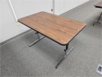 4' adjustable height table