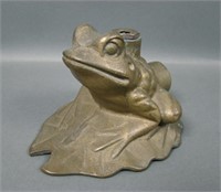 Vntage Figural Frog on Lily Pad Lawn Sprinkler