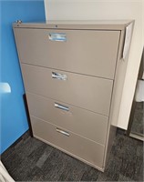 4 drawer lat file cabinter