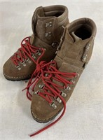 Vibraxw Trail Boots