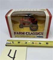 ERTL Farm Classics Farmall M-TA #4263