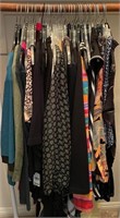 F - MIXED LOT OF WOMEN'S CLOTHING SIZE L (A26)