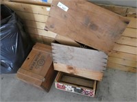 Lot wooden crates