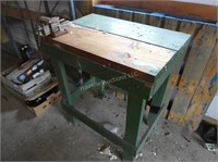 Homemade work bench with vise - 39" x 33" x 23"