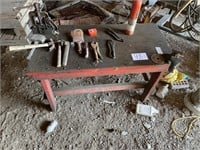 WORK BENCH WITH VICES