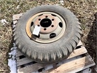 9.00-20 military tire and rim