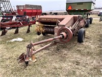 New Holland 271 baler